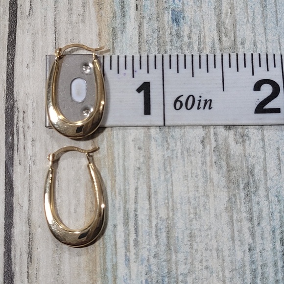 Ma 14k Oval little Hoop Earrings. - Picture 6 of 12